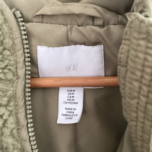 H&M Teddy Bear Jacket Size Medium - Picture 3 of 4